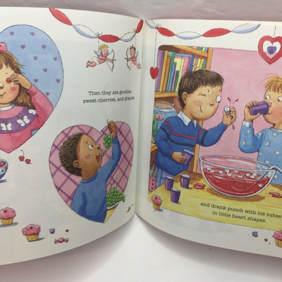 Vintage Lot 3 Kids Books Valentine's Day Spider Saved Night Before Search & Find - Picture 11 of 16